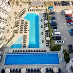 Soleil Marie In Infinity Pool & 아파트