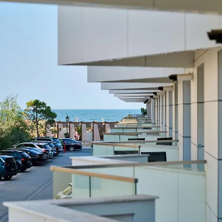 Soleil Marie In Infinity - Parking * Mamaia