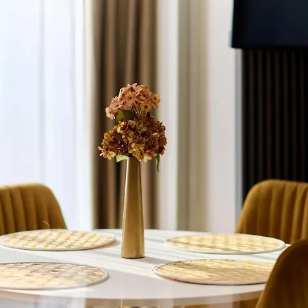 Soleil Marie - Infinity Pool & Apartament Mamaia