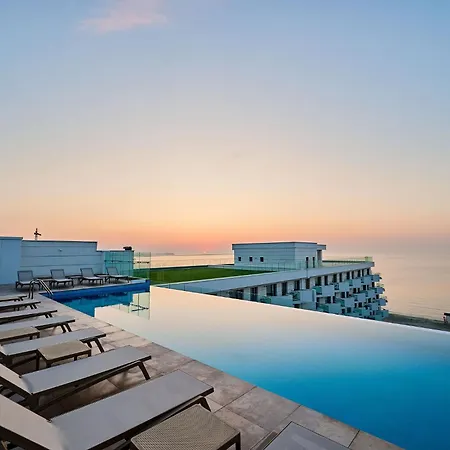 Soleil Marie In Infinity Pool & Apartament *