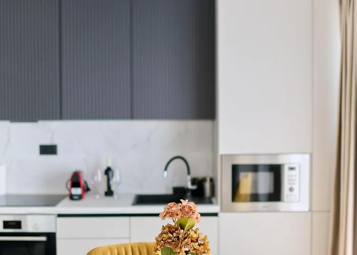 Soleil Marie In Infinity Pool & Daire *